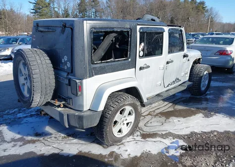 2012 Jeep Wrangler Unlimited Sahara z USA, uszkodzony, nr VIN 1C4BJWEG9CL106741